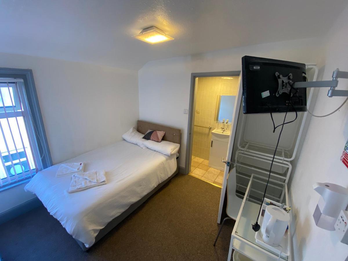 Arnies Hotel Μπλάκπουλ Εξωτερικό φωτογραφία